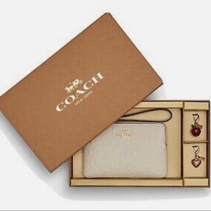 Coach Boxed Corner Zip Wristlet with 2 Detachable Charms